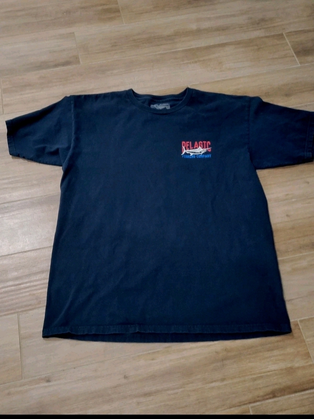 Pelagic Men's Shirt Large Short Sleeve Fishing Red White Blue EUC